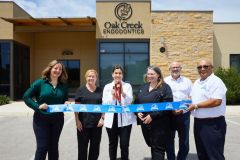 OakCreekEndodontics-RibbonCutting5R7A3835