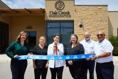 OakCreekEndodontics-RibbonCutting5R7A3841