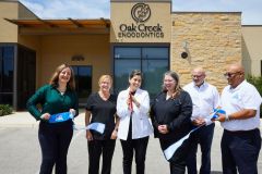 OakCreekEndodontics-RibbonCutting5R7A3844
