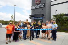 Dog-Haus-Ribbon-Cutting5R7A2998