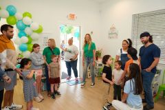 HelotesChildrensDentistryRibbonCutting5R7A9849