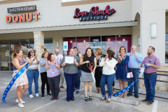 Ribbon-Cutting-Love-Shack-Boutique5R7A3465