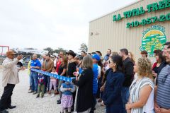 S.A.TotalTreeServiceRibbonCutting5R7A7467