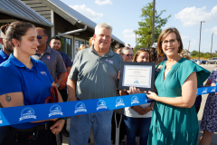 RibbonCuttingforSlimChicken5R7A2685