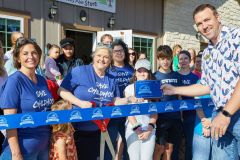 RibbonCuttingGrandOpening-RootandTwig5R7A0380