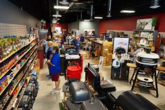 RibbonCuttingLonestarBarbequeProShop5R7A9931